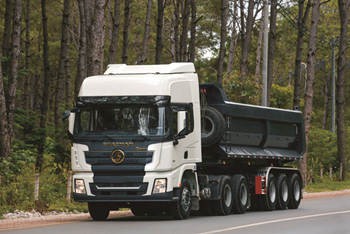 SHACMAN série 5000 redéfinit les performances des camions légers